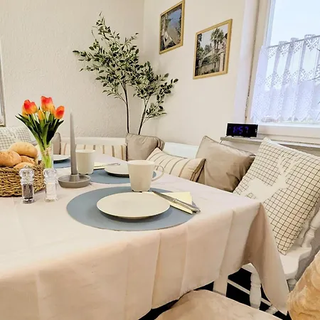 Orange 1og 1-4 Betten Zentral & Ruhig 3 Min Zur Tram Und * Kassel