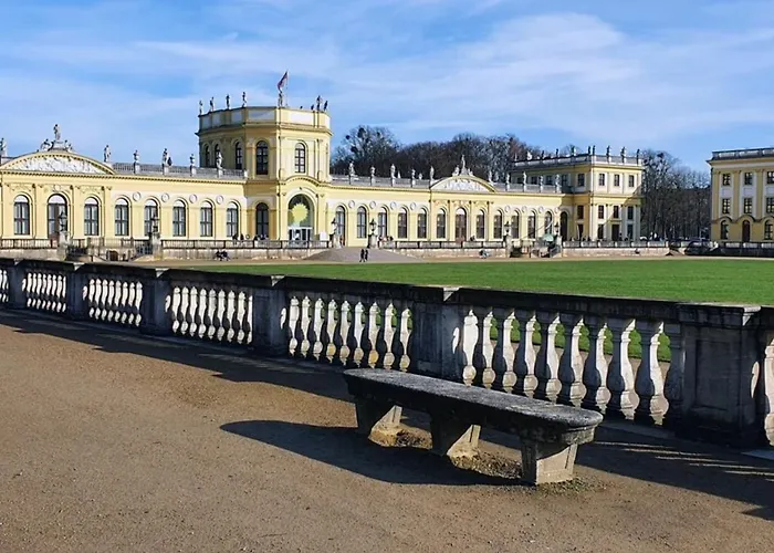 Orange 1og 1-4 Betten Zentral & Ruhig 3 Min Zur Tram Und